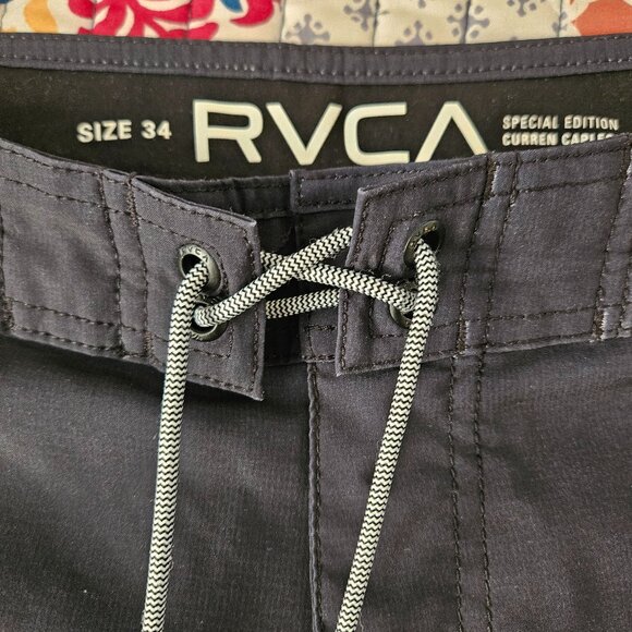 RVCA Curren Caples 18" Boardshorts Size 34 Men's Swim Trunks Black with White - Picture 2 of 10
